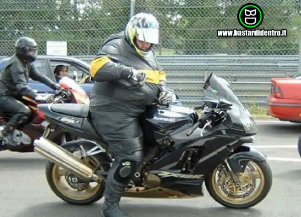 BD1558-Moto-con-problemi